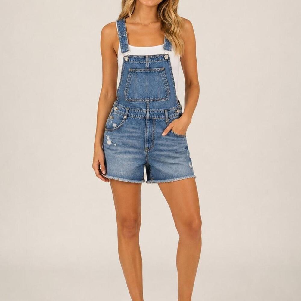 Nwt denim short overalls cute